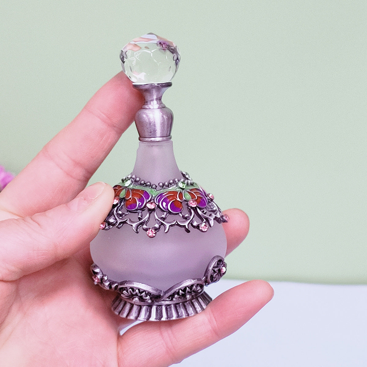 Middle East Retro Enamel Inlaid Diamond Perfume Bottle