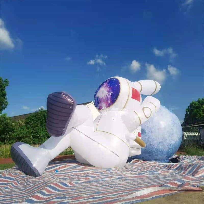 Large Inflatable Cartoon Models (Customizable upon Request)