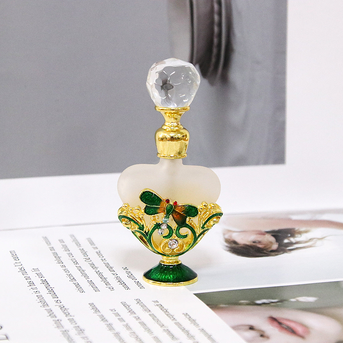 4ml Hand-Painted Heart-shaped Dragonfly Rhinestone Perfume Bottle